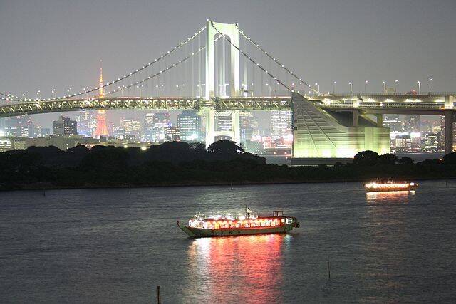 Rainbow Bridge With Yakatabune At Night