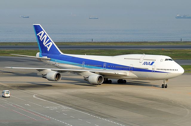 Boeing 747-481D ANA