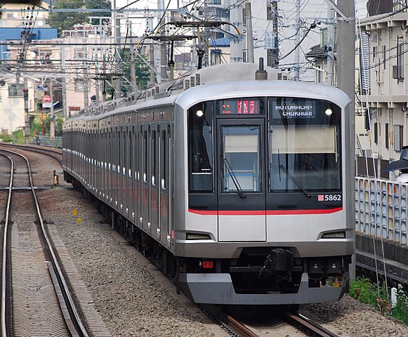 Tokyu Toyoko Line - 5050 Series EMU