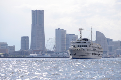 Yokohama Cruise Ships and Sea Bass Boats' ports, attractions and access