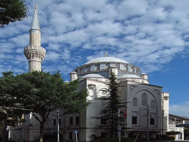Tokyo Camii Mosque -  Islam In Japan: Past, Present and Future