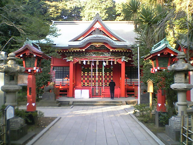 Enoshima Shrine - Nakatsumiya